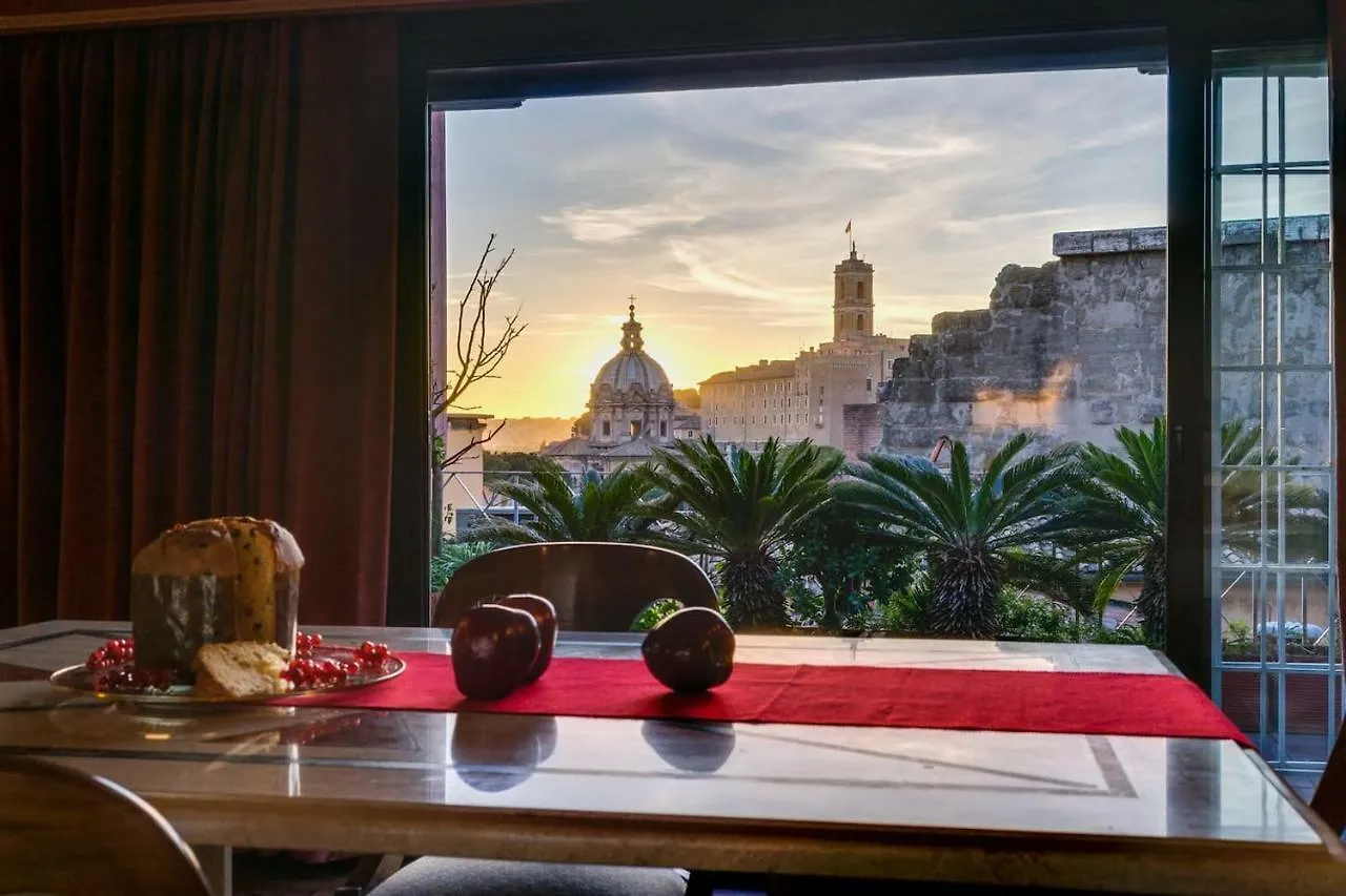 Roman Forum Luxury Apartment